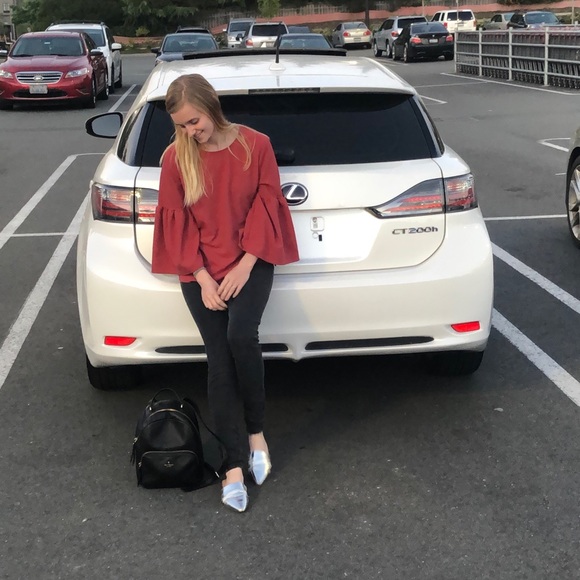 meet your posher - Picture 2 of 5